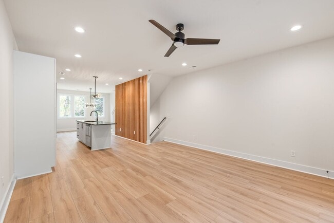Building Photo - Modern, Move-In Ready Living in Plaza Midwood