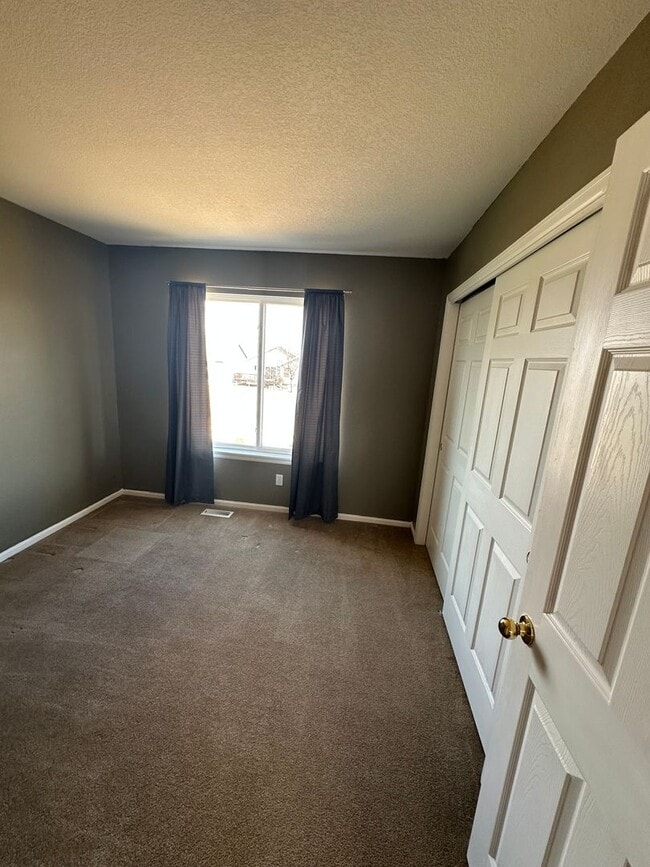 Building Photo - Beautiful Home in Windsor!