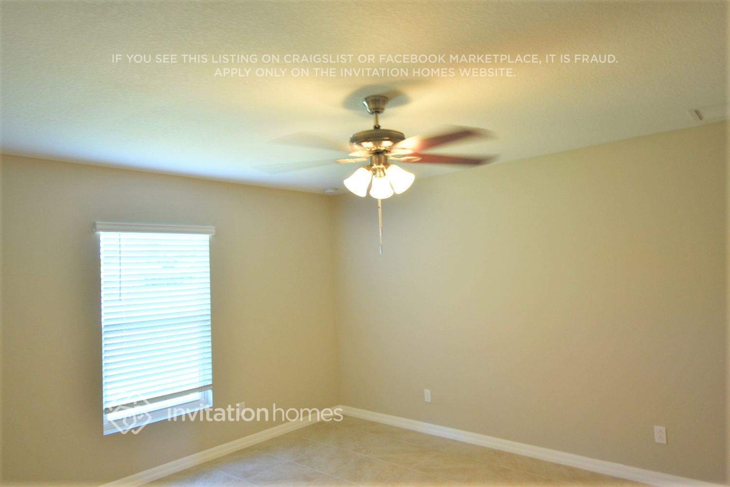 Building Photo - 2261 SE Heathwood Cir