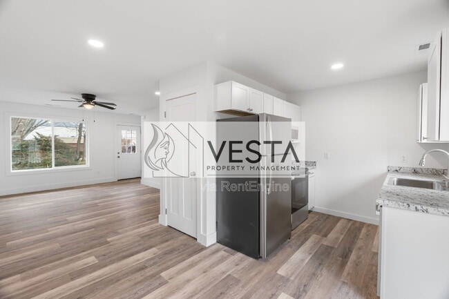 Building Photo - 59 Scates St