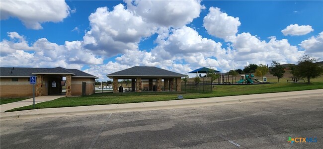 Building Photo - 7333 Amber Meadow Loop