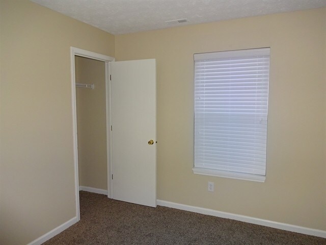 Building Photo - 11730 Sinclair Dr