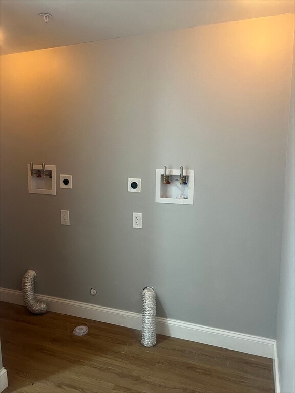 Building Photo - 385 Cohannet St