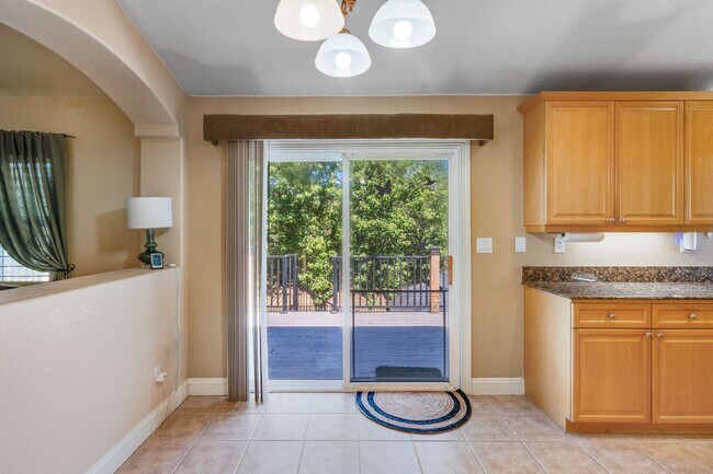 Building Photo - 4011 Prairie Falcon Dr