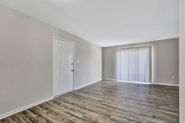 Building Photo - 1318 E Durst Ave