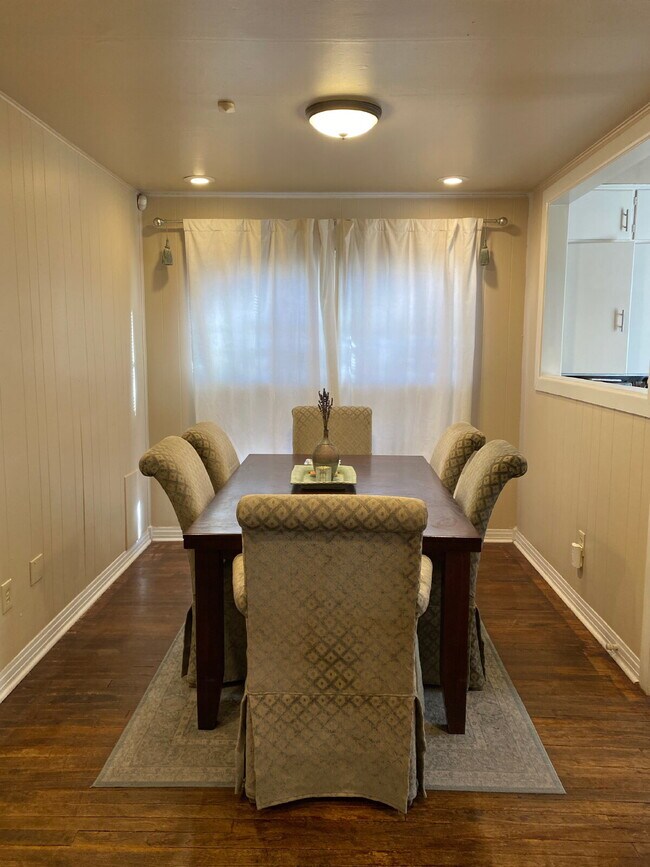 Building Photo - Tech Terrace Pre-Lease for 2026