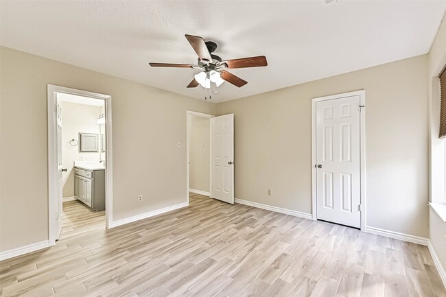 Building Photo - 2512 Ironclad Dr