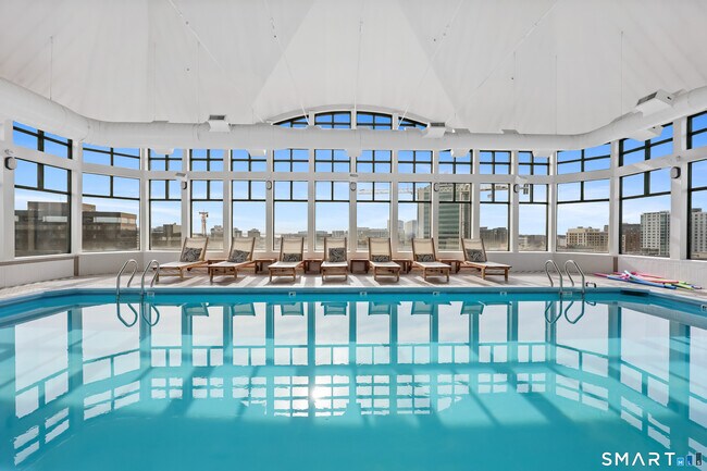 Building Photo - 25 Forest St