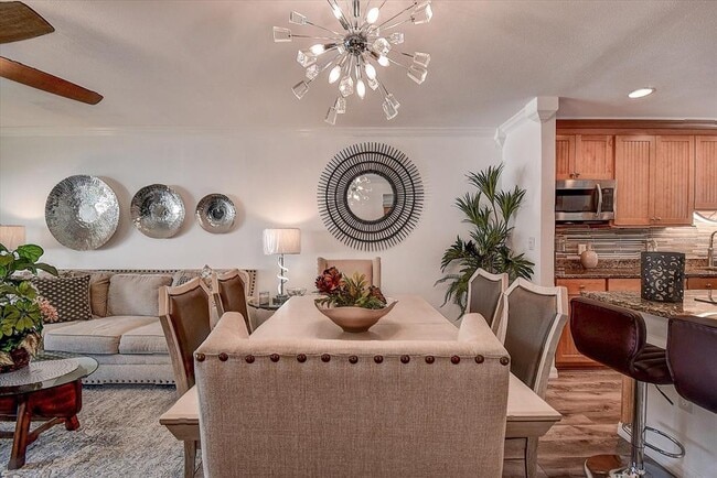 Building Photo - 865 S Gulfview Blvd