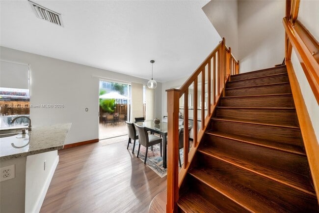 Building Photo - 5625 NW 112th Path