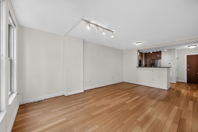 Building Photo - Penn Quarter 1BR Condo with Balcony, Garage Parking, Storage, Concierge, and Rooftop Deck.