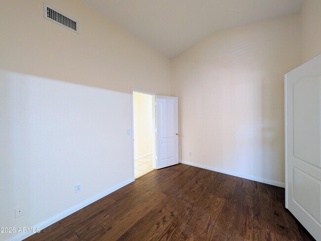 Building Photo - 11134 W Windsor Ave