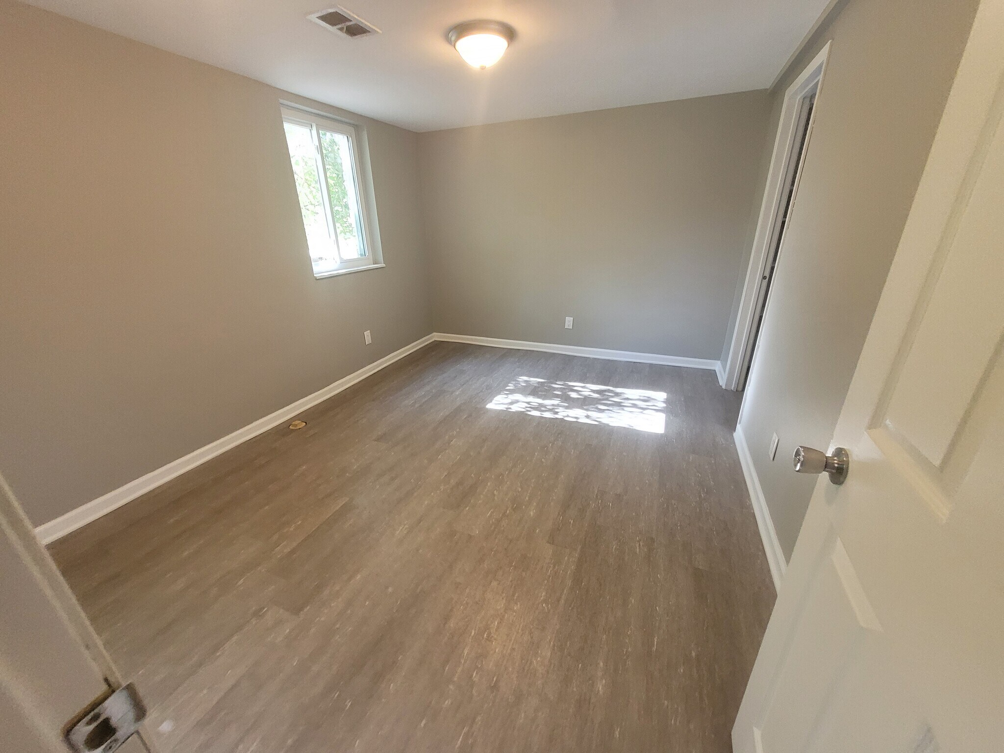 Building Photo - 518 Bergen Ave