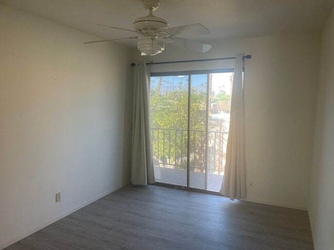 Building Photo - Palm Springs 3 br 3 bth on Golf Course