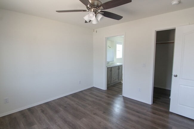 Building Photo - New Home in Paradise!