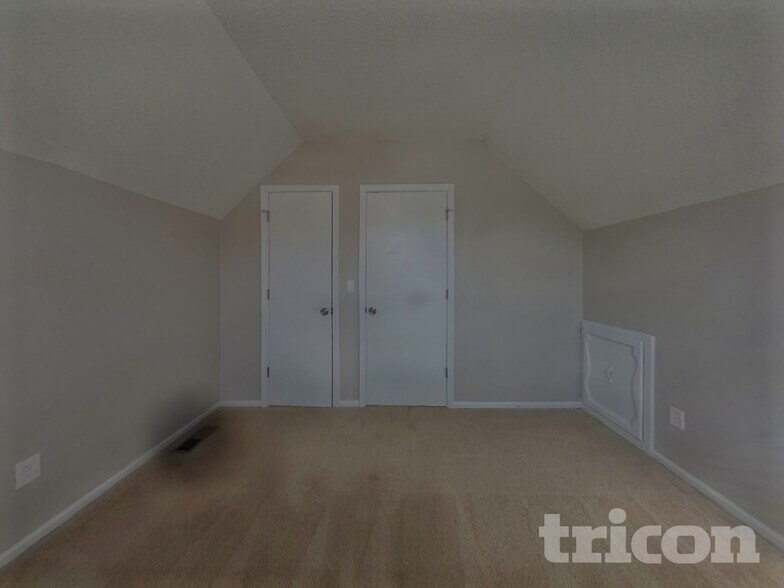 Building Photo - 1928 E Stratford Rd