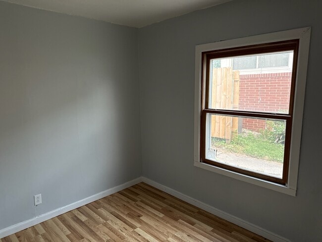 Building Photo - 4521 Victory Ave