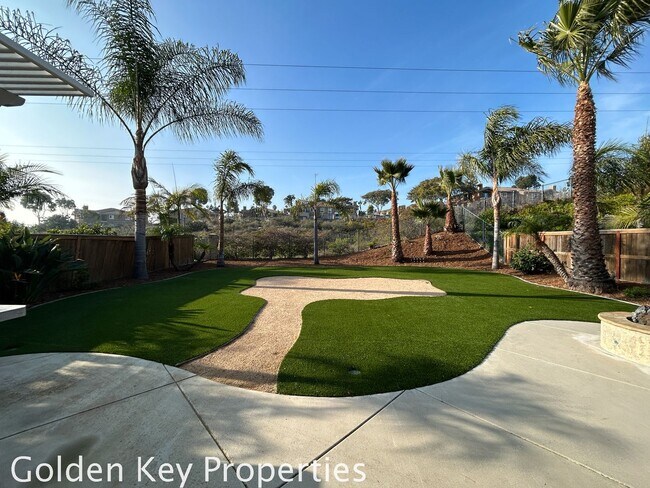 Building Photo - Beautiful Executive home located in the Ravinia community in Calavera Hills!