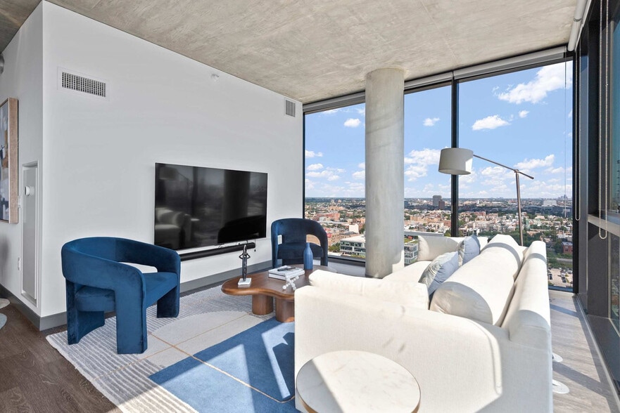 Building Photo - 1314 W Randolph St