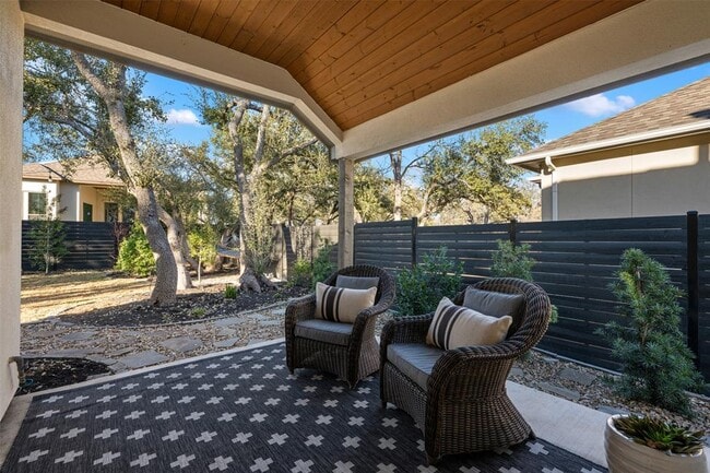 Building Photo - 418 Raleigh Dr