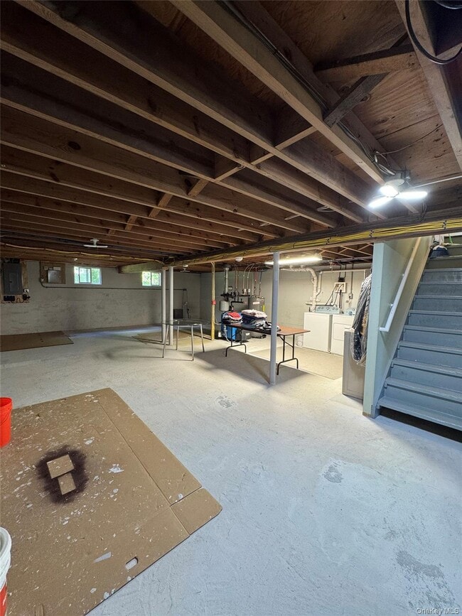 Building Photo - 18 Montfort Woods Rd