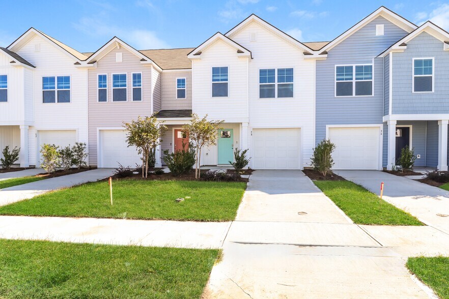 Building Photo - 58 Striker Rd