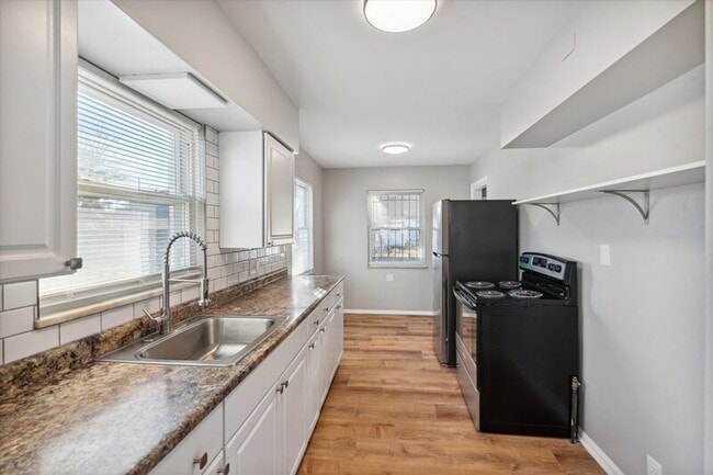 Building Photo - 4431 Caroline Ave