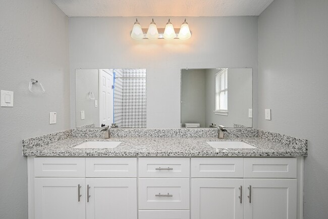 Building Photo - 22103 Joshua Kendall Ln