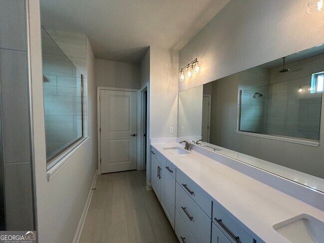 Building Photo - 473 Bandon Wy
