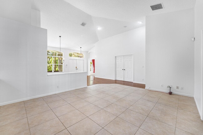 Building Photo - 14693 62nd Ct N