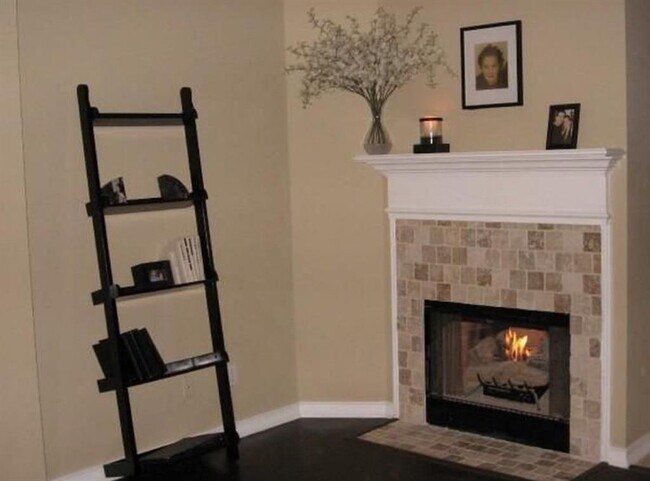 Building Photo - 406 Settlers Valley Dr