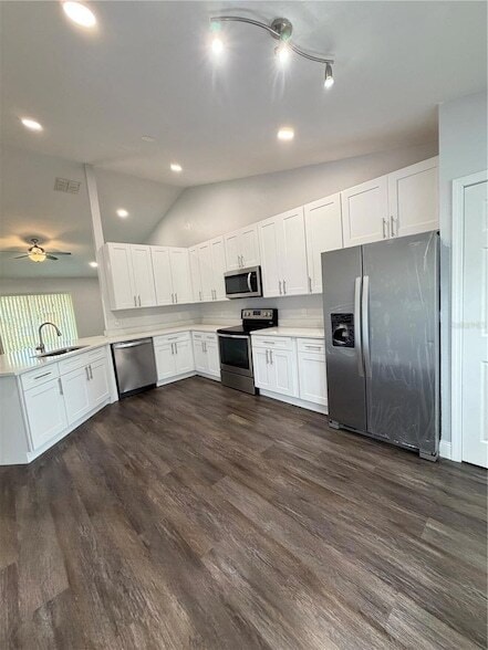 Building Photo - 100 Little Fox Ave