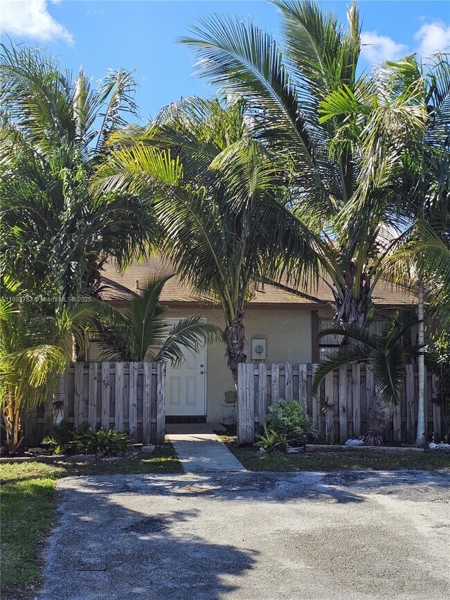 Primary Photo - 1630 Sandpiper Blvd