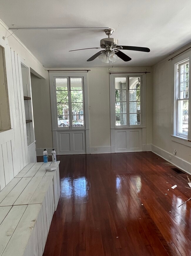 Building Photo - 7810 Saint Charles Ave