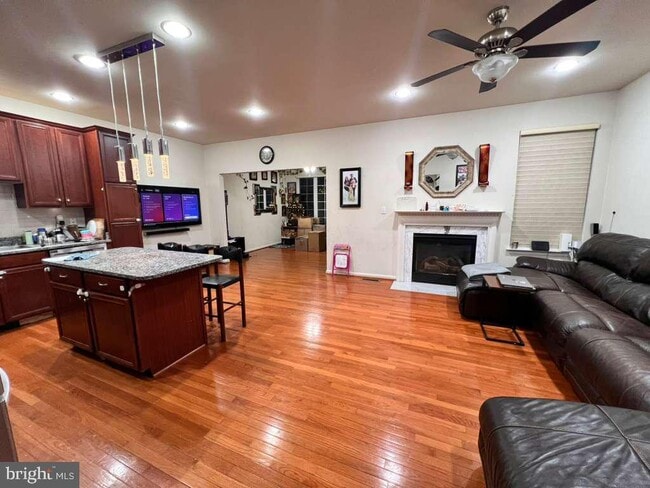 Building Photo - 22587 Welborne Manor Square