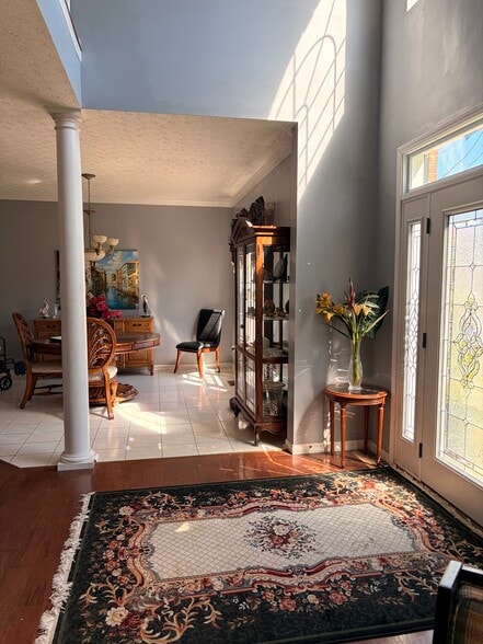 Building Photo - 1111 Waverly Dr