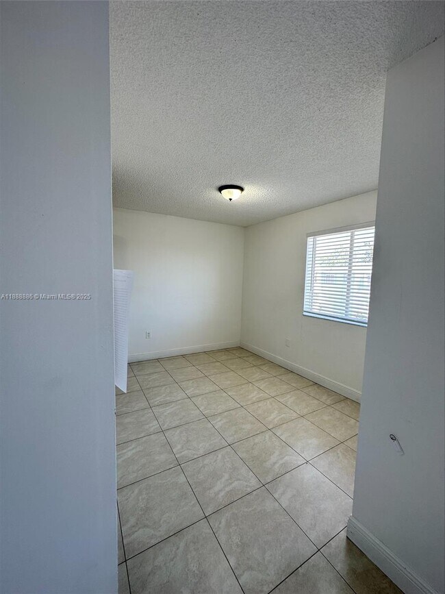 Building Photo - 6214 SW 131st Ct