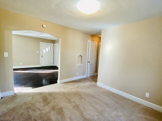 Building Photo - 3110 Chalfin Ave