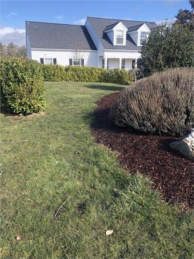 Building Photo - Wonderful Fully Furnished Cottage in Coupe...