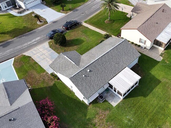 Building Photo - 1222 Santos Pl