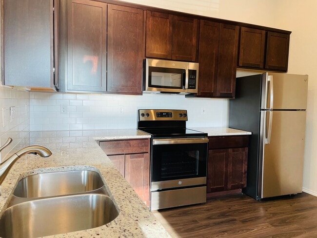 Building Photo - 3/2 in Knox Ridge