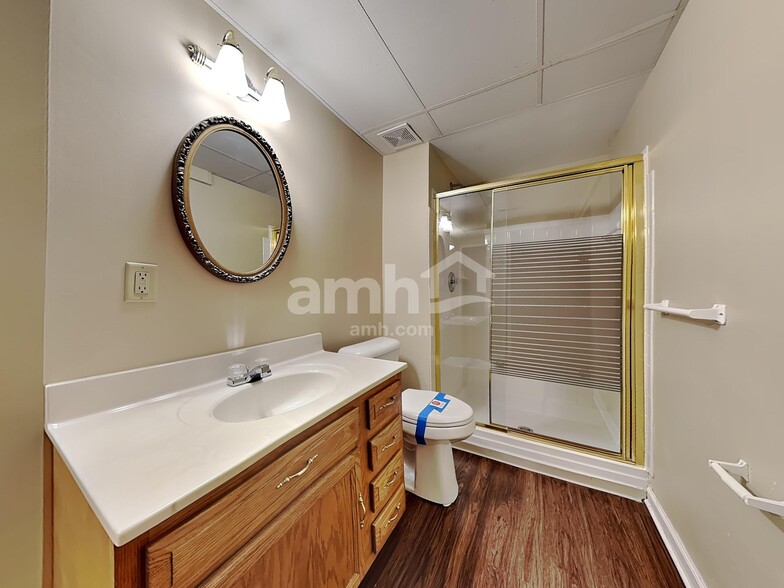 Building Photo - 6471 Willow Bend Dr