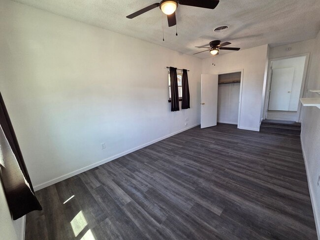 Building Photo - 3 or 4 Bedroom Home For Rent with New Refrigerated Air