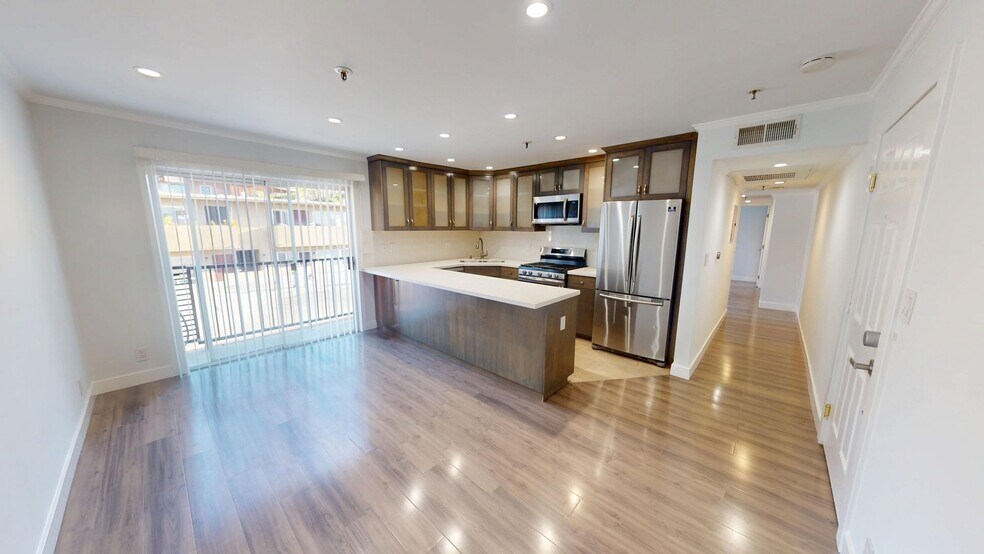 Interior Photo - Franklin Tower