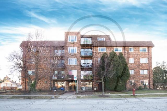 Primary Photo - 1 bedroom in OAK LAWN IL 60453