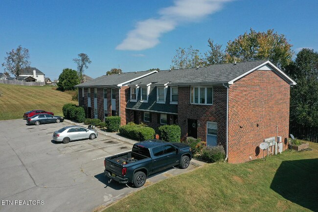 Building Photo - 102-124 Asbury Way