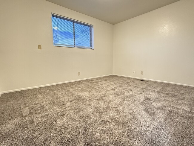 Building Photo - 2175 S 300 E