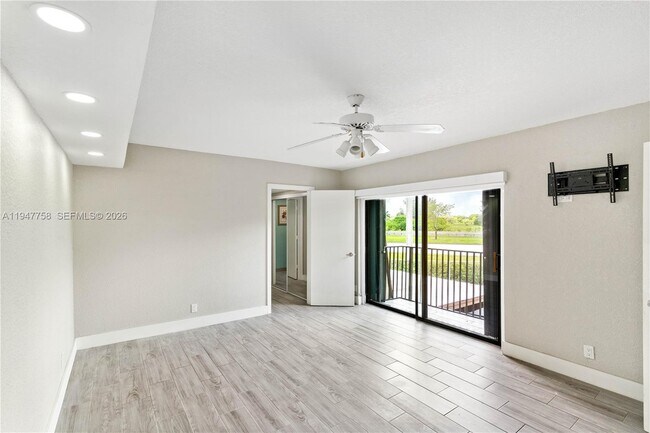 Building Photo - 2588 Garden Ct