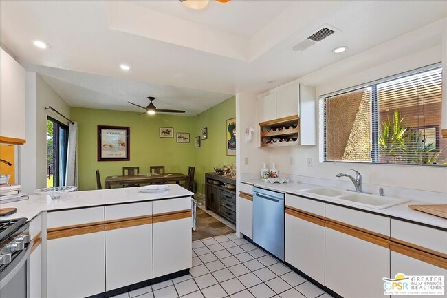 Building Photo - 1326 Tiffany Cir N