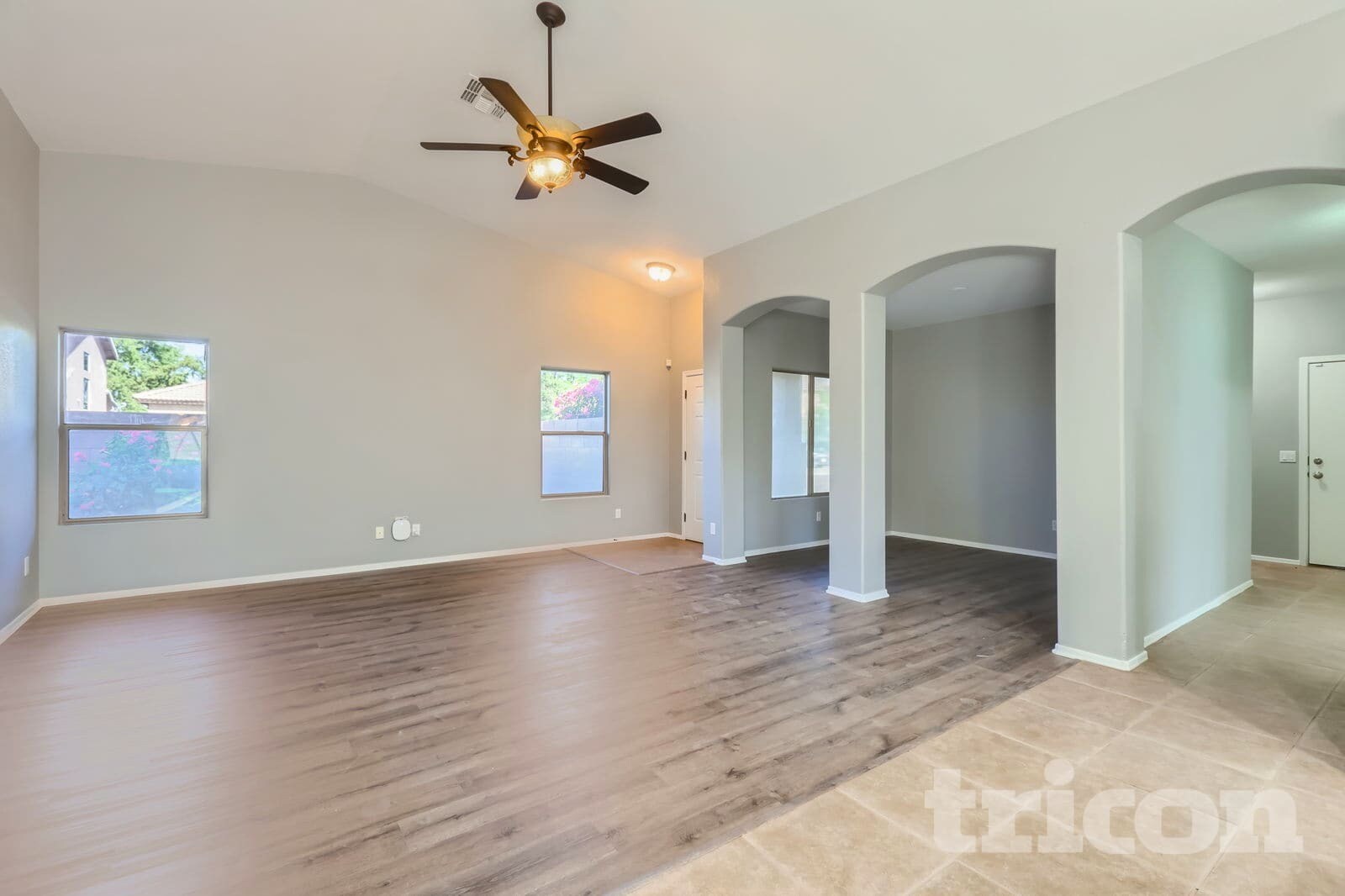 Building Photo - 44196 Vineyard St